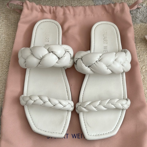 Stuart Weitzman, white flat leather sandals, size 8 - Picture 1 of 3